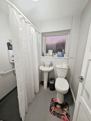 Photo 1- click for photo gallery